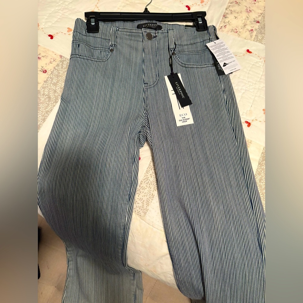 LIVERPOOL THE GIA GLIDER Crop Flared Women's Pants - Navy White Striped